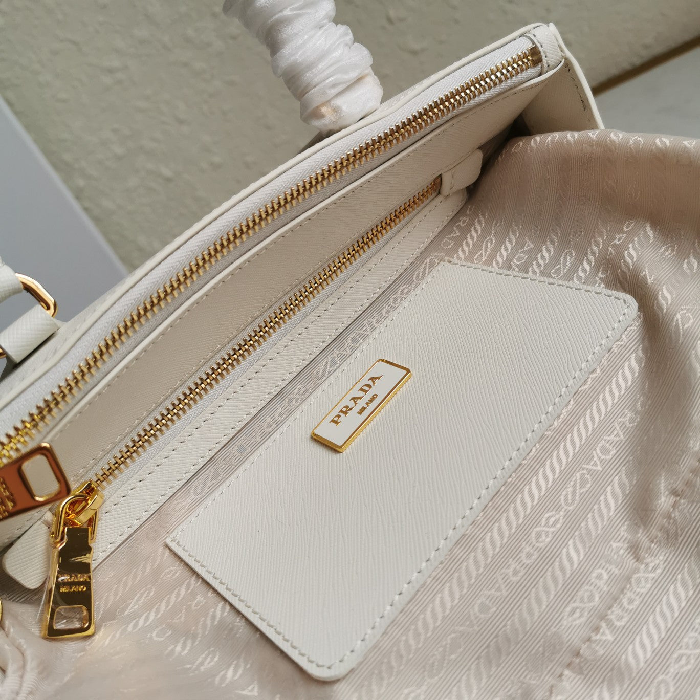 PRA GALLERIA 28 BAG IN WHITE SAFFIANO LEATHER mysite