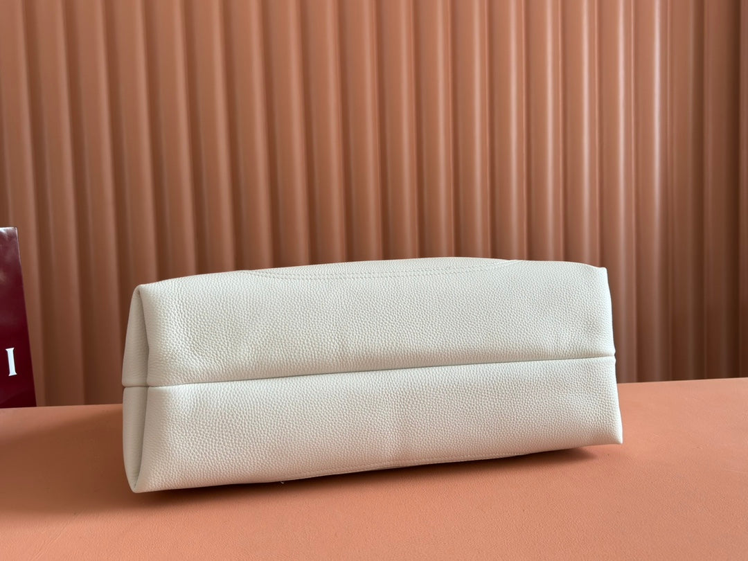 Gucci Softbit Shoulder Bag White Calfskin 248332 mysite