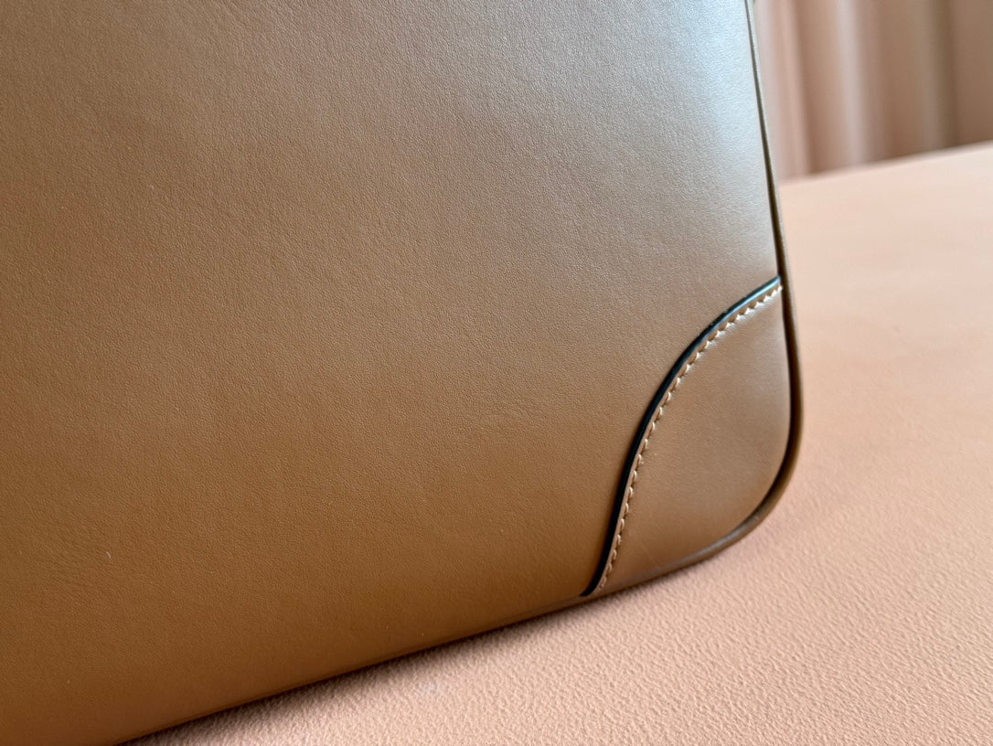 Gucci Emblem Briefcase Brown Calfskin 248359 mysite