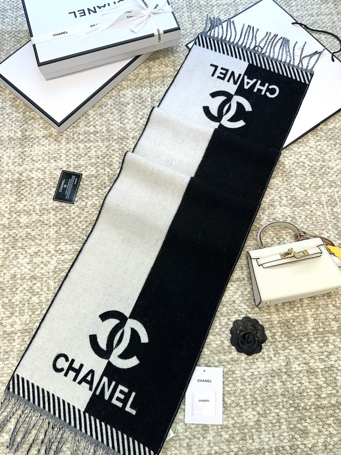 SCARF 184 CM IN BLACK MIX WHITE MERINO WOOL 393120 mysite