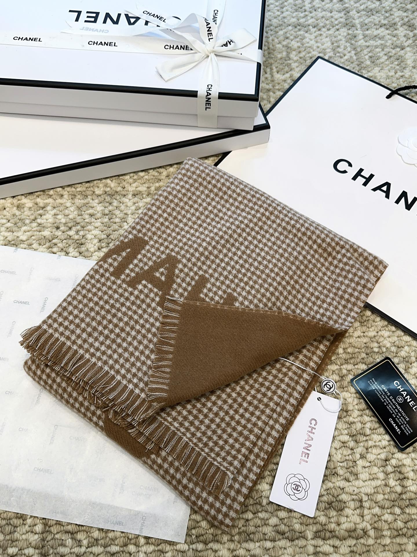 HOUNDSTOOTH SCARF 185 CM IN CAMEL BROWN CASHMERE 393124 mysite