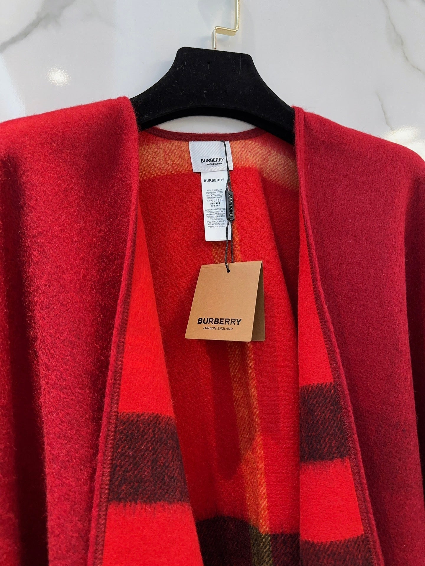 REVERSIBLE CHECK CASHMERE CAPE CHERRY RED AND BLACK 410134 mysite