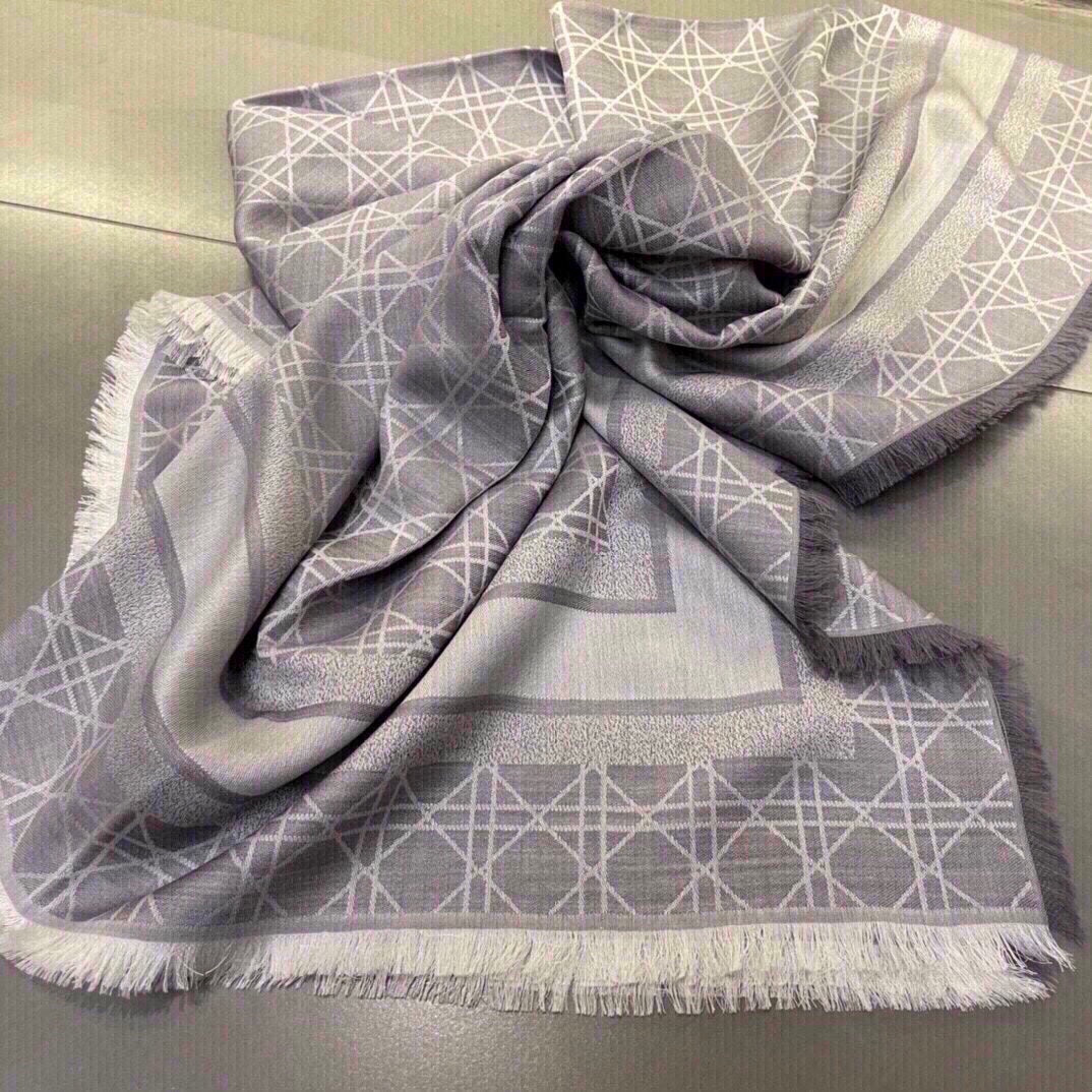 SQUARE SCARF 140 CM IN LIGHT PURPLE MIX WHITE  WOOL AND SILK  415456 mysite