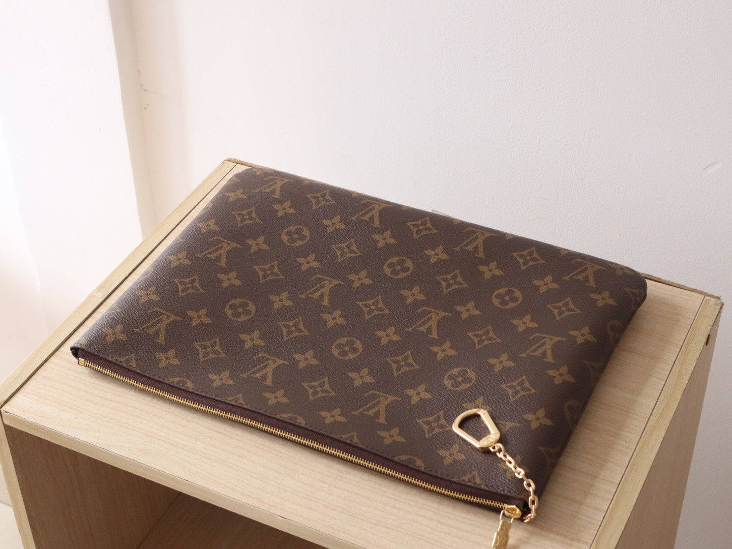 LV Pochette Clés 33cm Brown Monogram Canvas GHW mysite