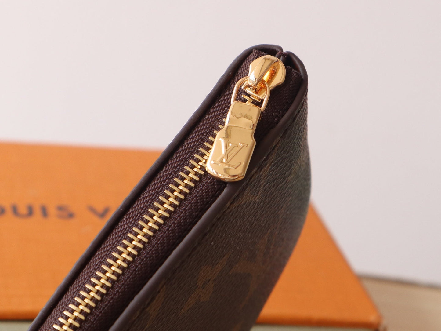 LV Pochette Clés Medium 15cm Brown Monogram Canvas GHW mysite