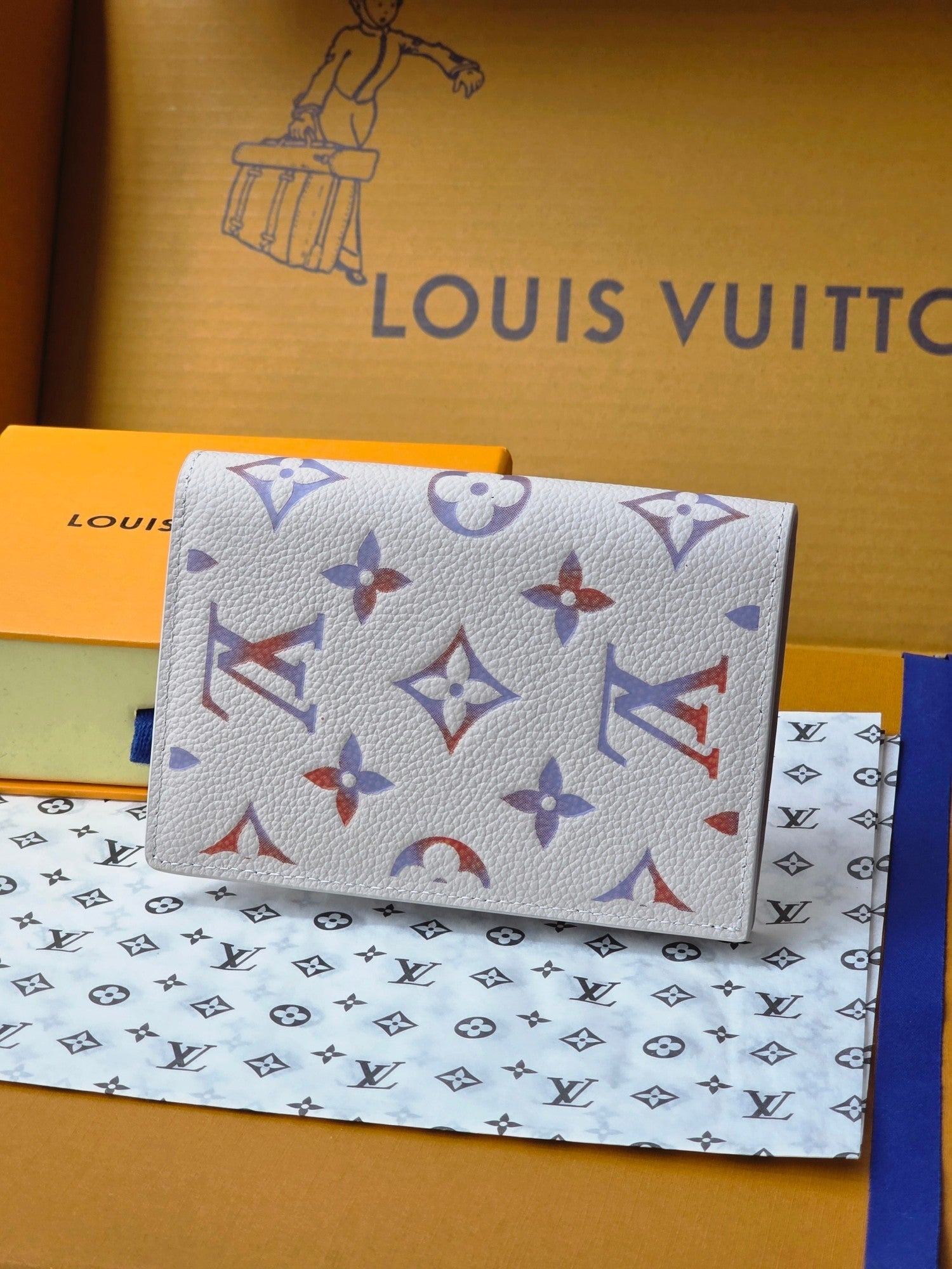 LV M25917 Passport Cover  Dream Beige Embossed Grained Cowhide mysite