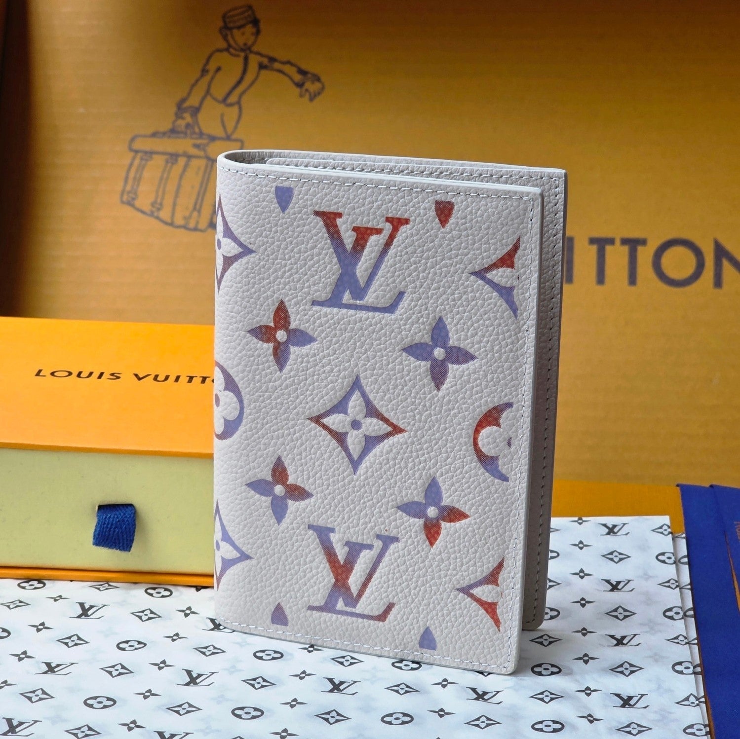 LV M25917 Passport Cover  Dream Beige Embossed Grained Cowhide mysite