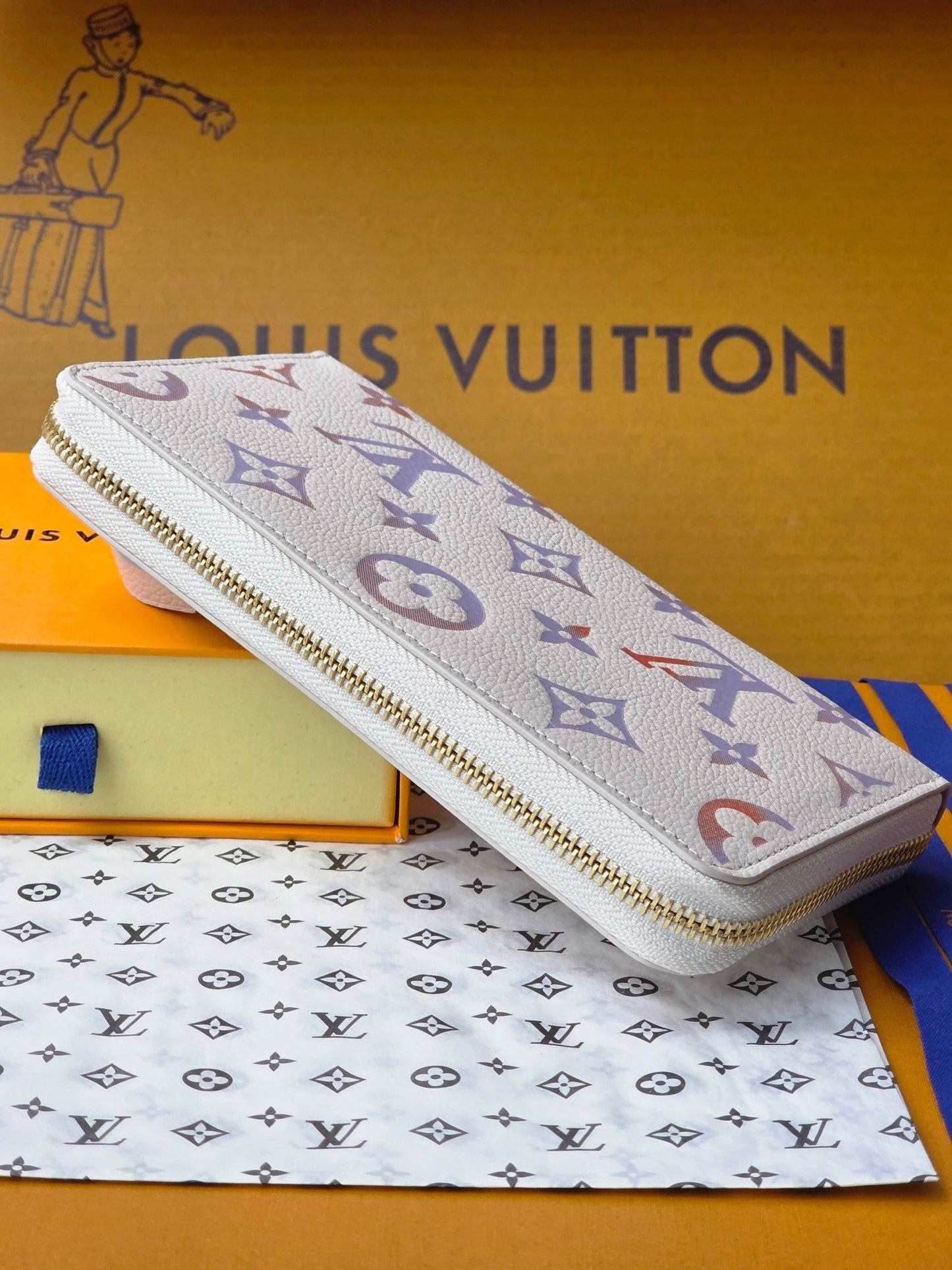 LV M25594 Zippy Wallet Dream Beige Embossed Grained Cowhide - Light GHW mysite