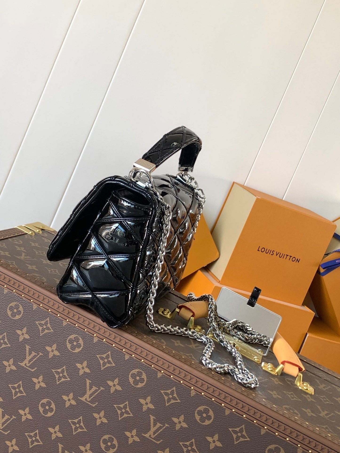 LV GO-14 MM 23cm Black Patent Leather Metal HW mysite
