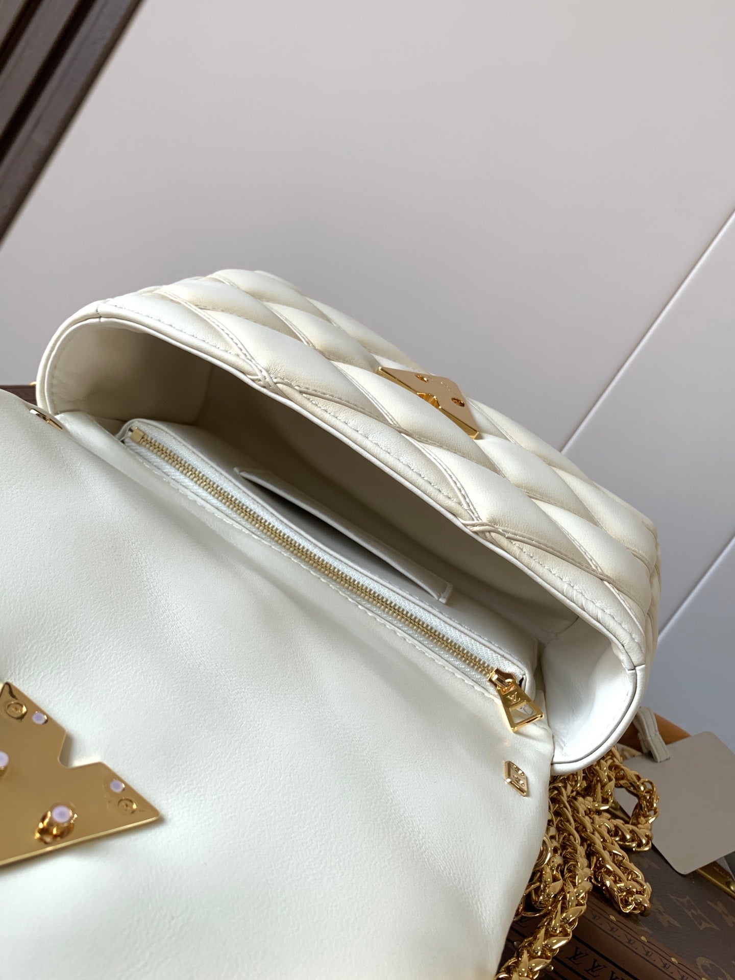 LV GO-14 MM 23cm Vanila Lambskin GHW mysite