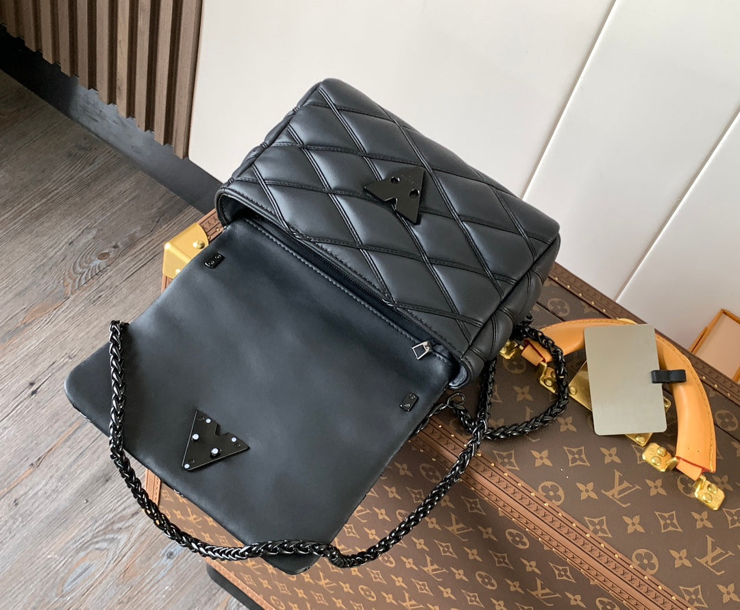 LV GO-14 MM 23cm Black Lambskin Black Metal HW mysite