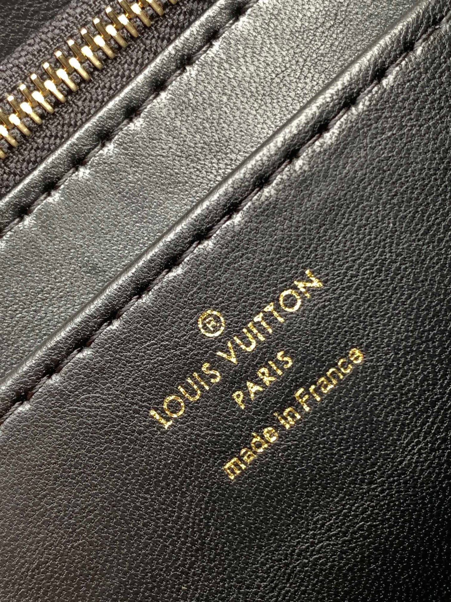 LV M22890 GO-14 MM 23cm Black White Lambskin GHW mysite