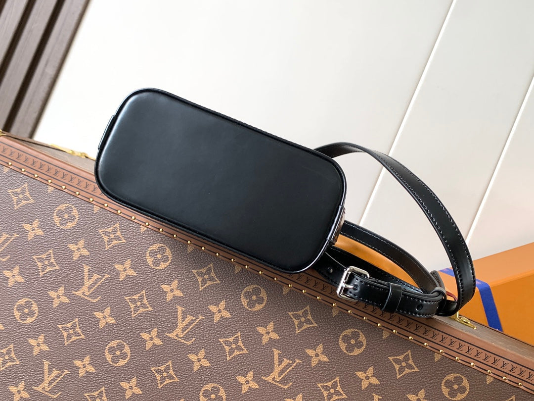 LV Alma BB Handbag 18cm Black Epi Cowhide Metal HW mysite