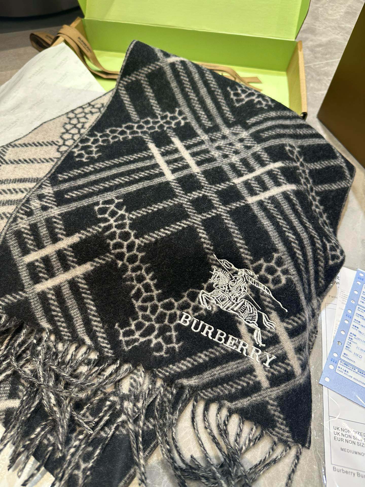 CLASSIC CHECK SCARF 168 CM IN BLACK CASHMERE 396320 mysite