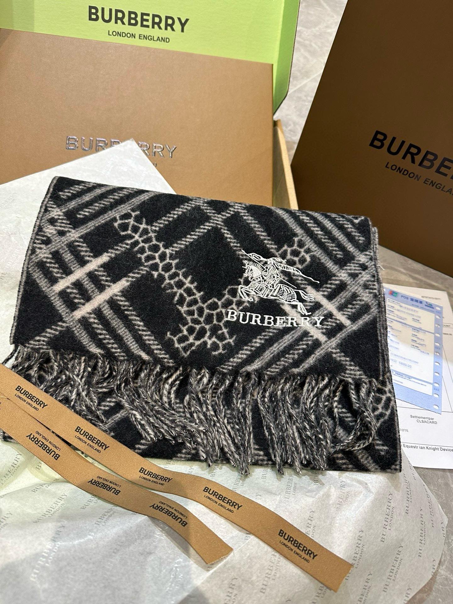 CLASSIC CHECK SCARF 168 CM IN BLACK CASHMERE 396320 mysite