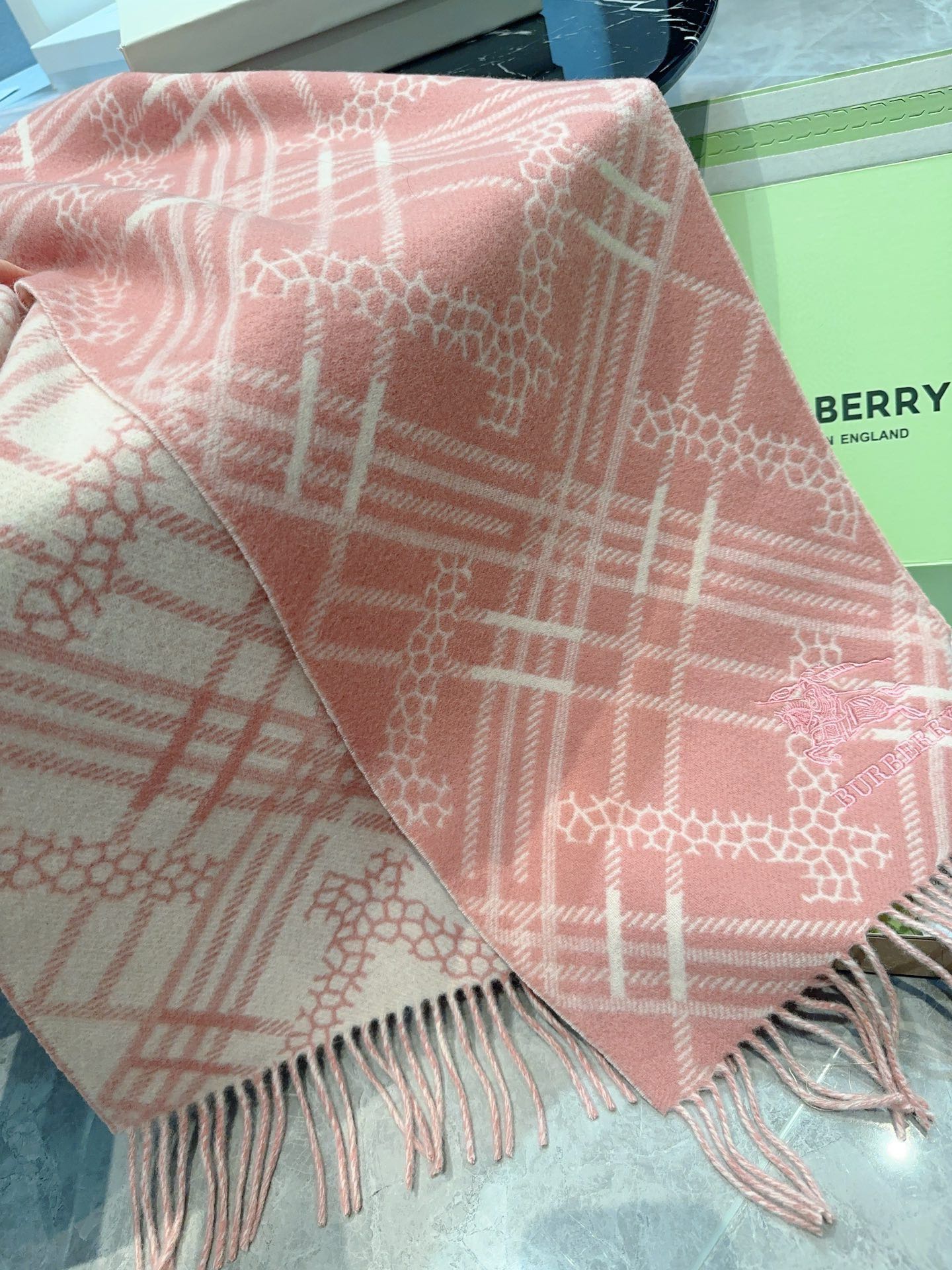 CLASSIC CHECK SCARF 168 CM IN ROSE PINK CASHMERE 396321 mysite