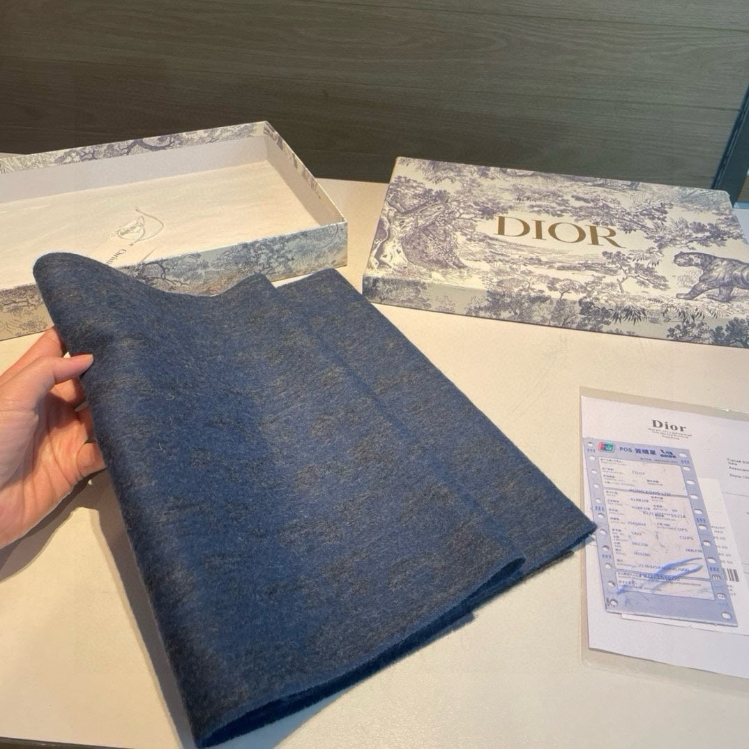 SCARF IN CLASSIC BLUE WOOL AND CASHMERE 398233 mysite