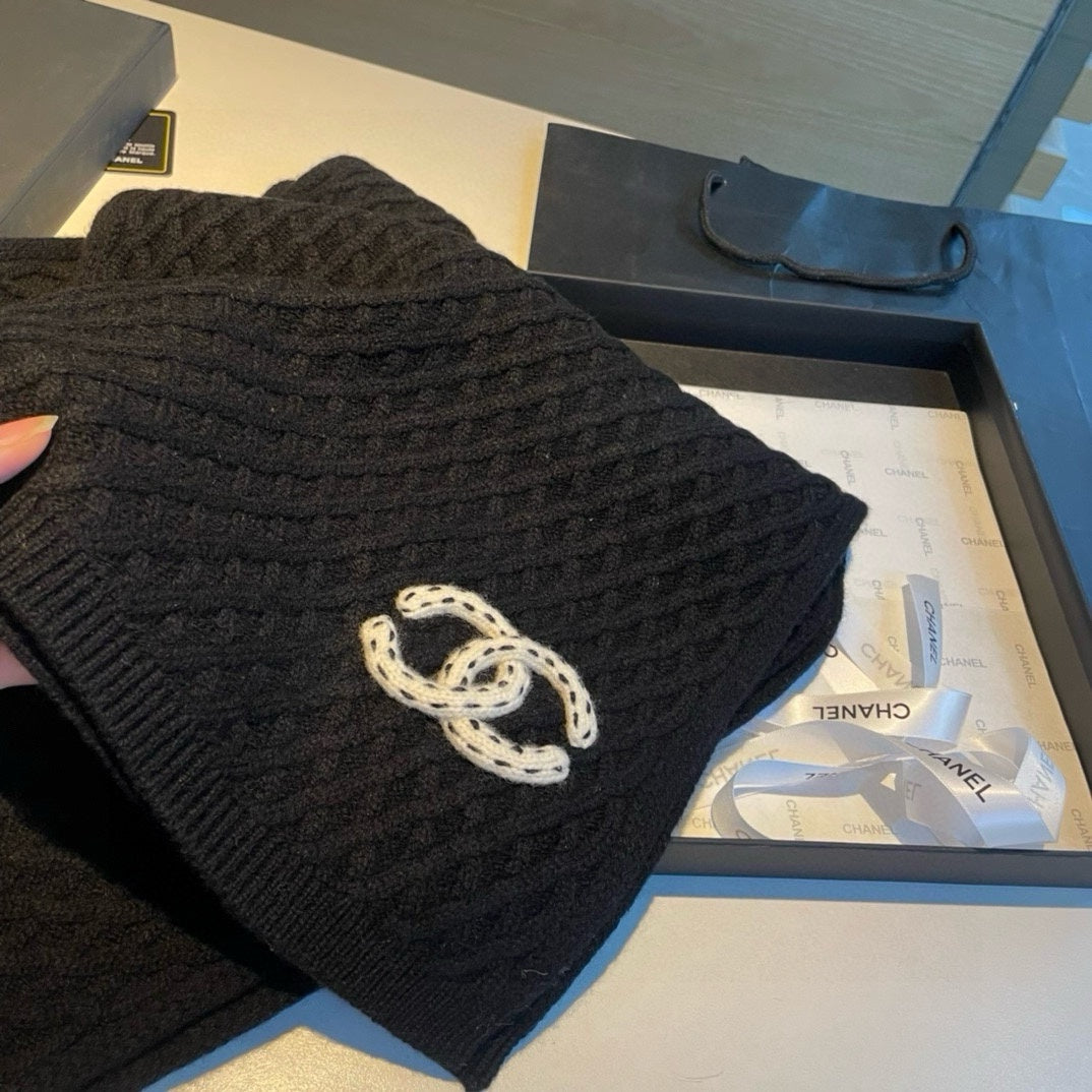 SCARF 170 CM IN BLACK CASHMERE WITH WHITE LOGO 401989 mysite