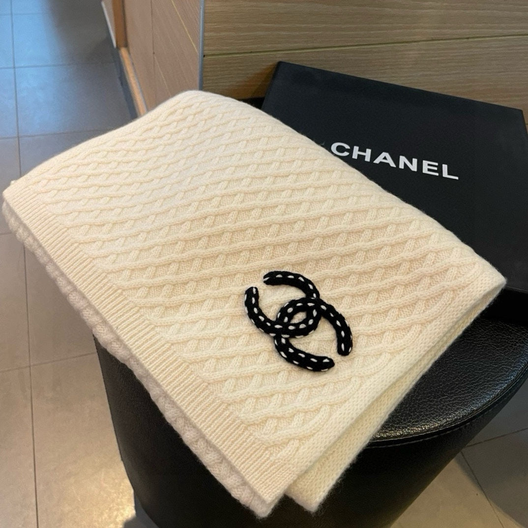 SCARF 170 CM IN WHITE CASHMERE WITH BLACK LOGO 401990 mysite