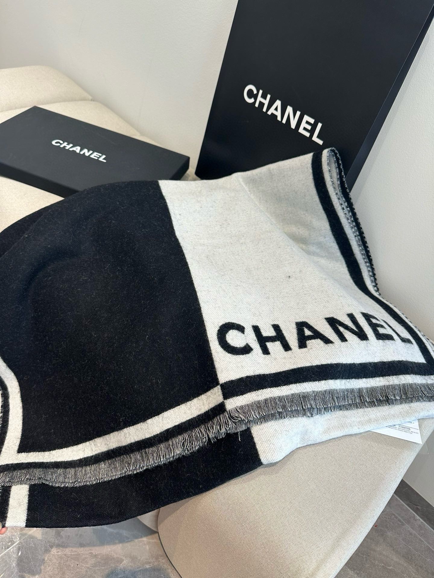 SCARF 190 CM IN BLACK MIX WHITE CASHMERE AND WOOL 401998 mysite
