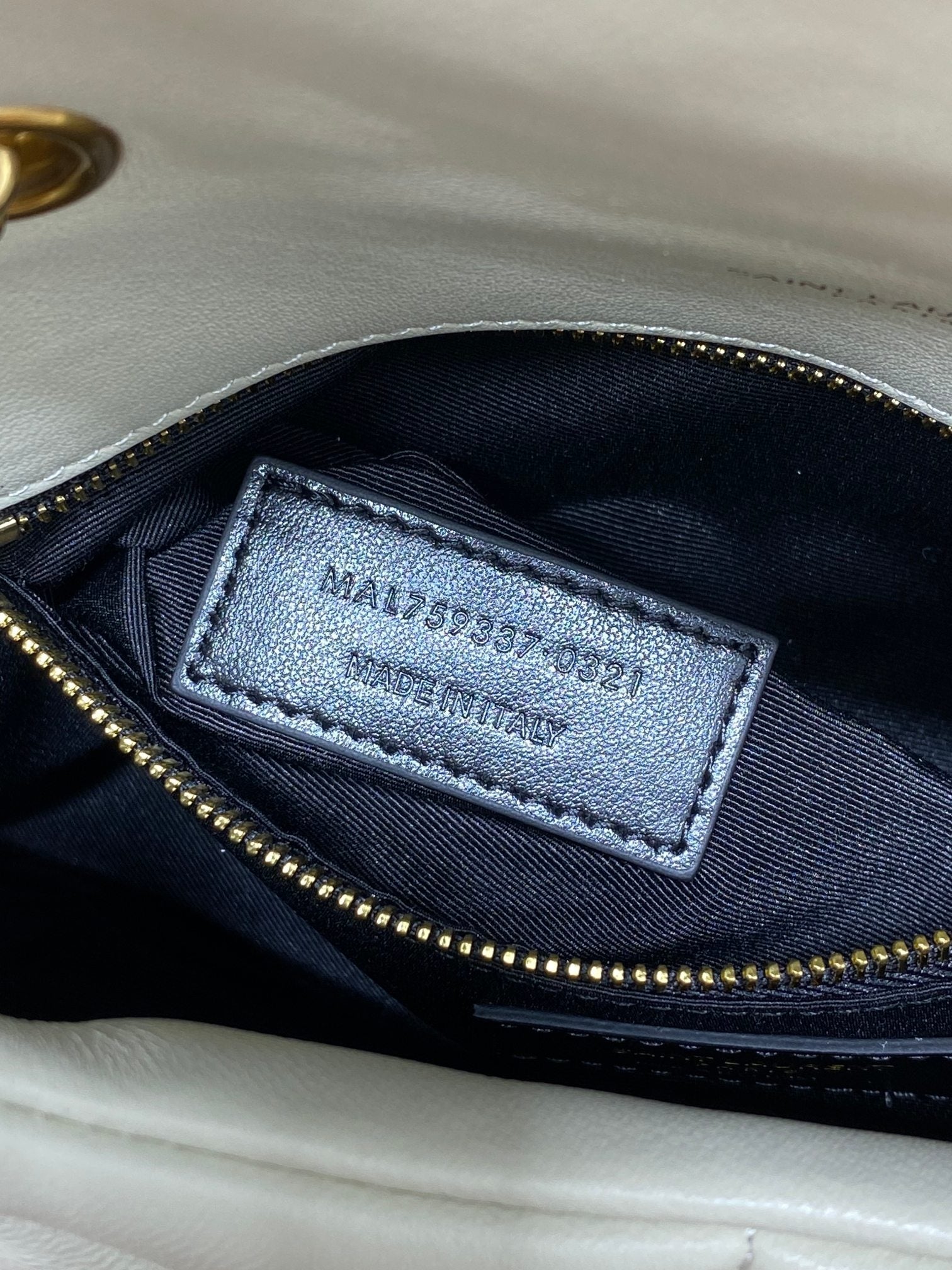 PUFFER TOY 23 IN WHITE LAMBSKIN GOLD HARDWARE mysite