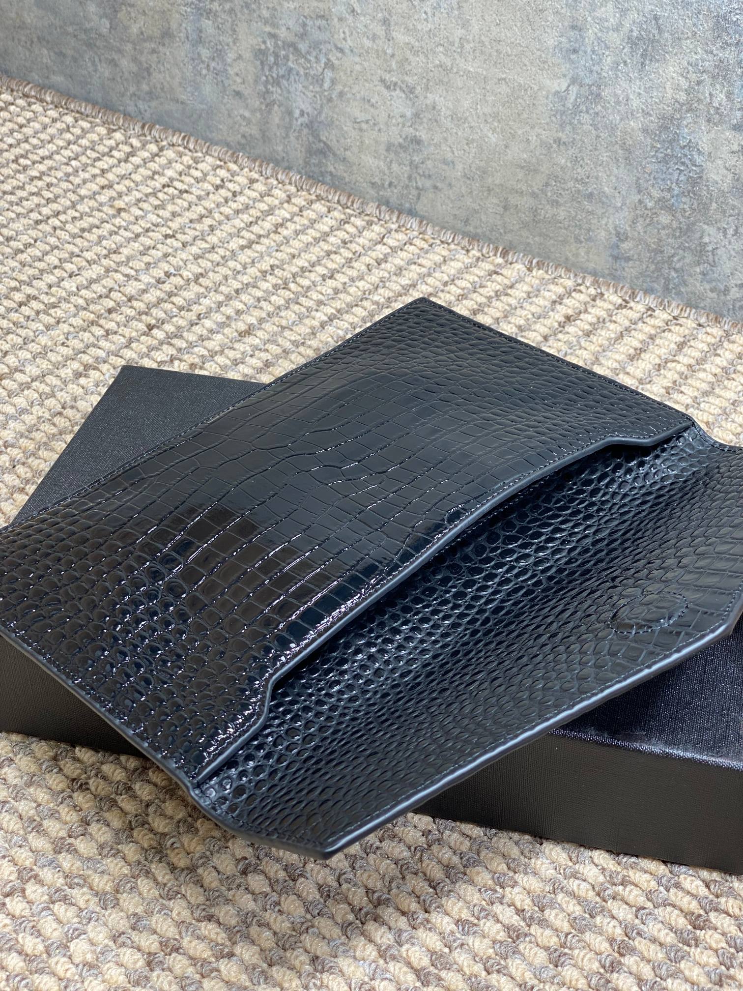 YSL 22s Uptown Pouch Clutch Bag Black Croc Embossed Leather GHW mysite