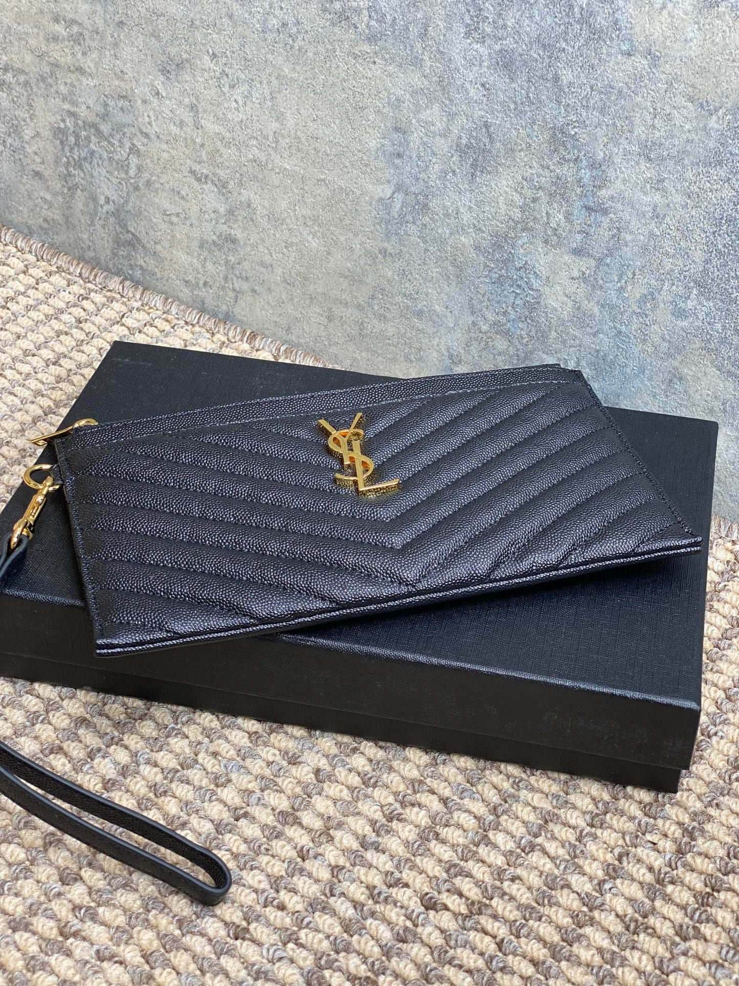 YSL Gold Hardware Logo Zipper Clutch 23cm Black Caviar Cowhide mysite