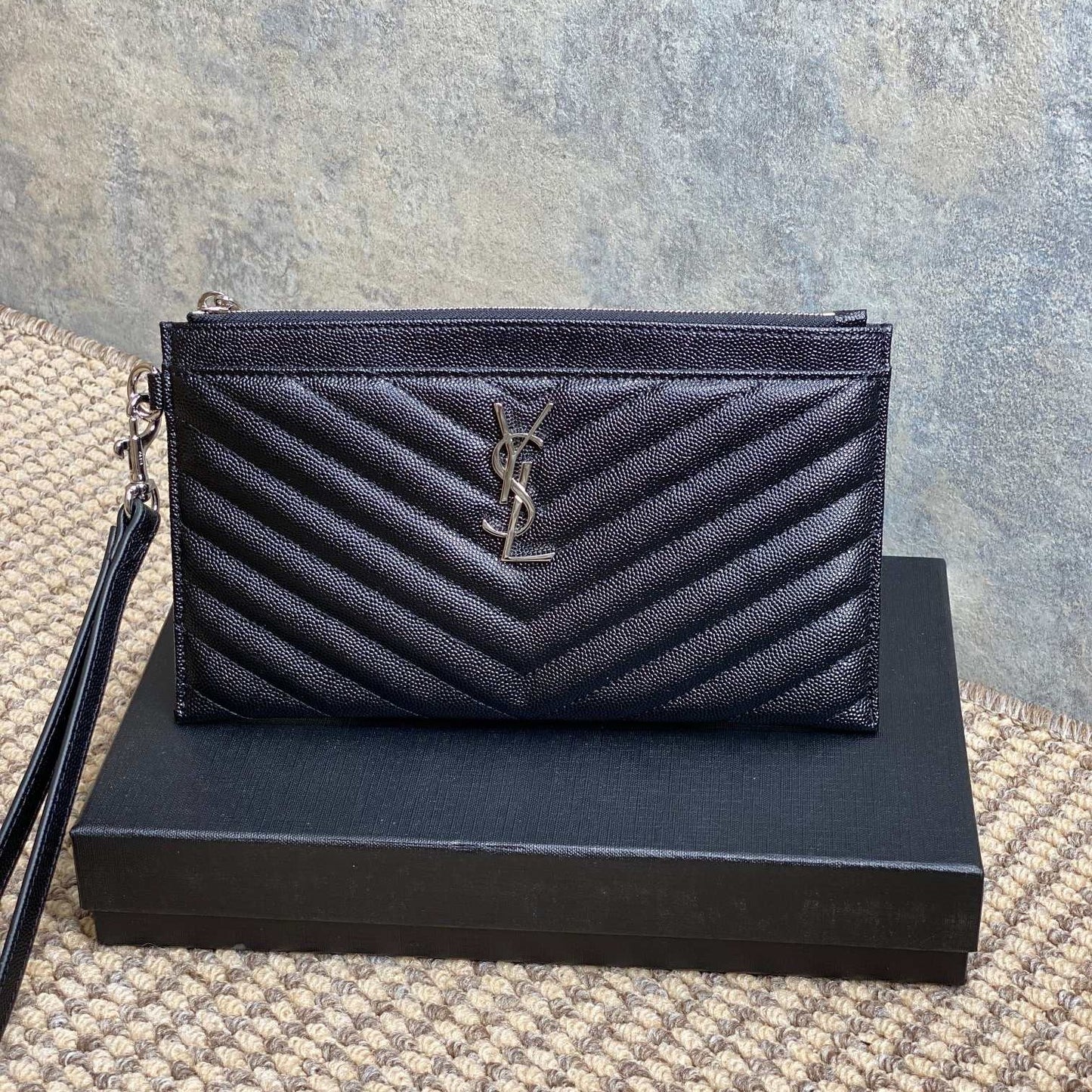 YSL Hardware Logo Zipper Clutch 23cm Black Caviar Cowhide mysite