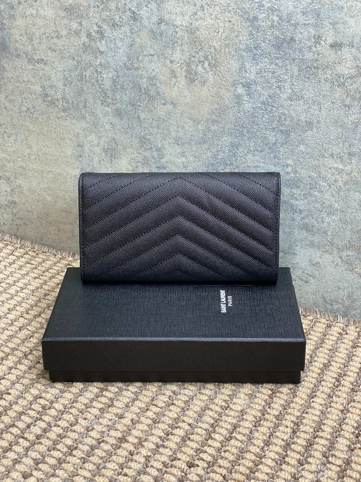 YSL Cassandre Envelope Flap Wallet Black Caviar Cowhide Sliver HW mysite