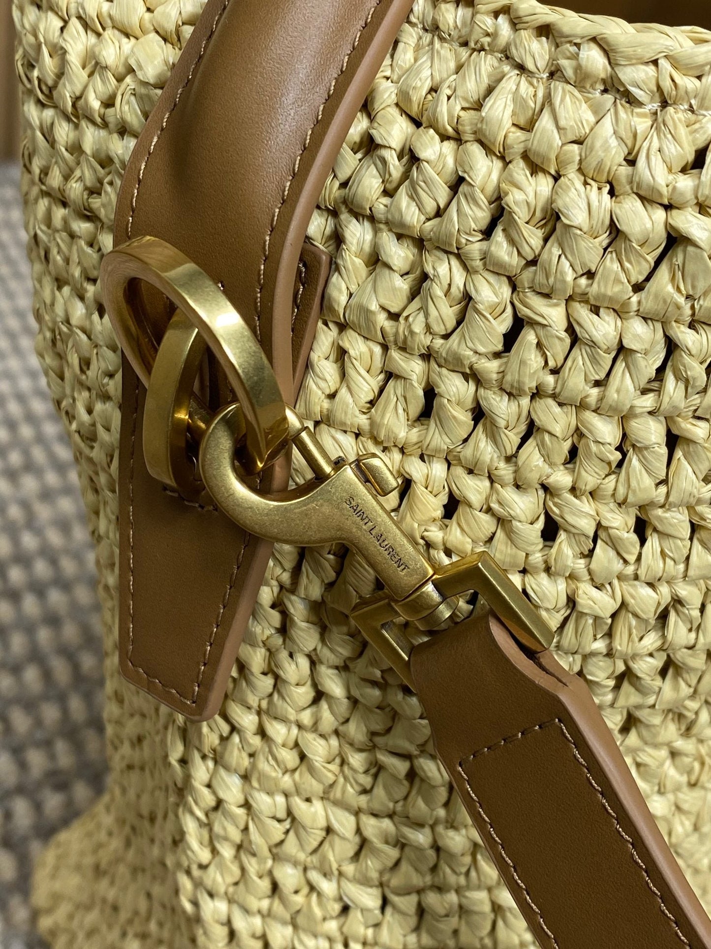 le 37 woven raffia 20cm brown calfskin mysite