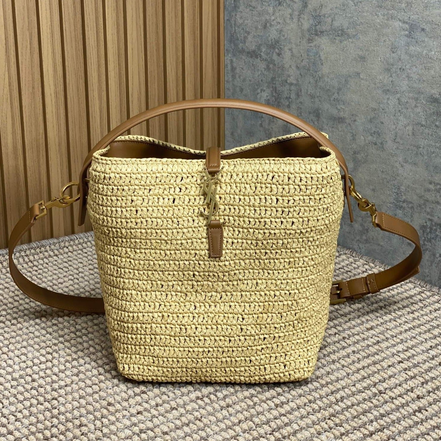 le 37 woven raffia 20cm brown calfskin mysite