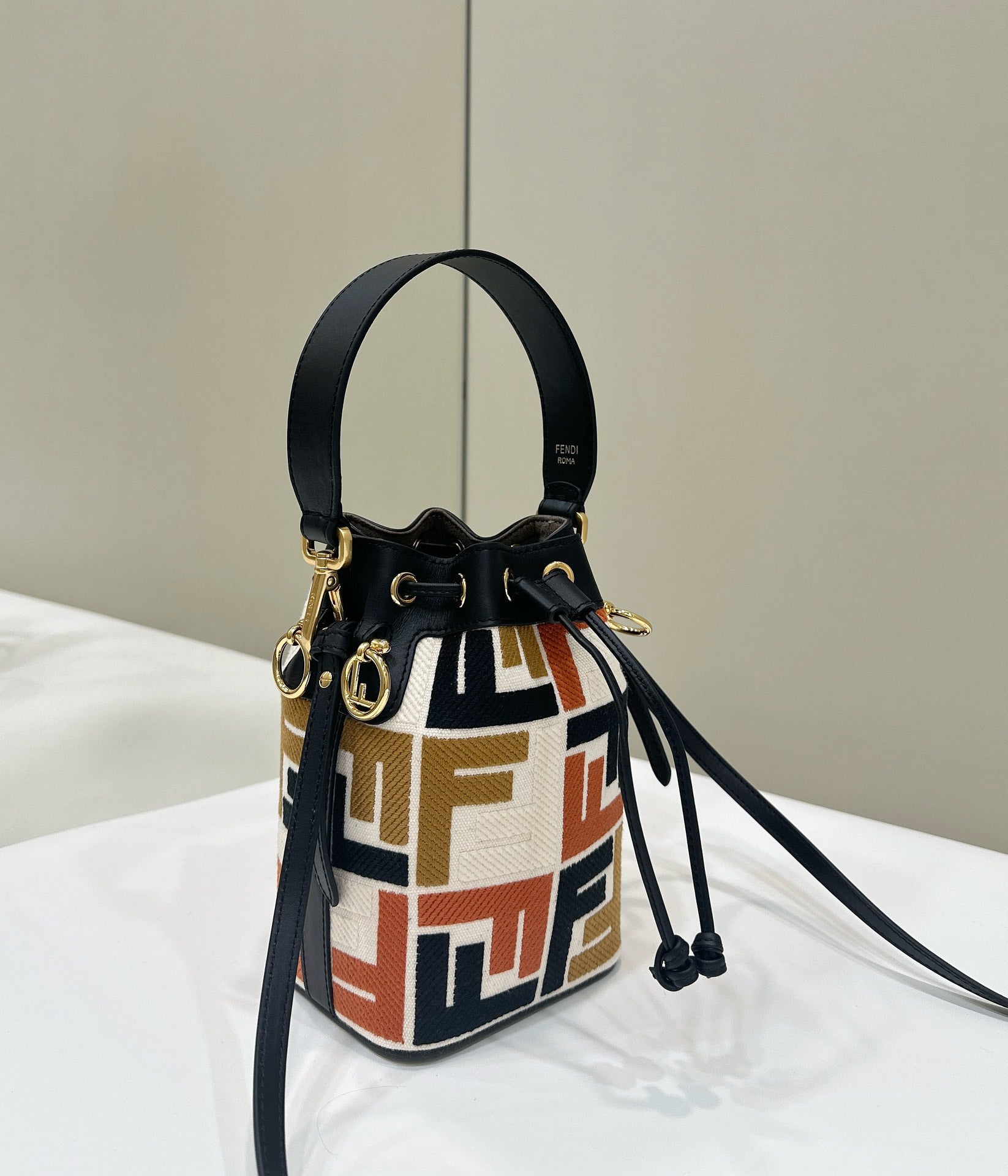 MON TRESOR 18 IN MULTICOLOR CANVAS WITH FF MOTIF EMBROIDERED mysite