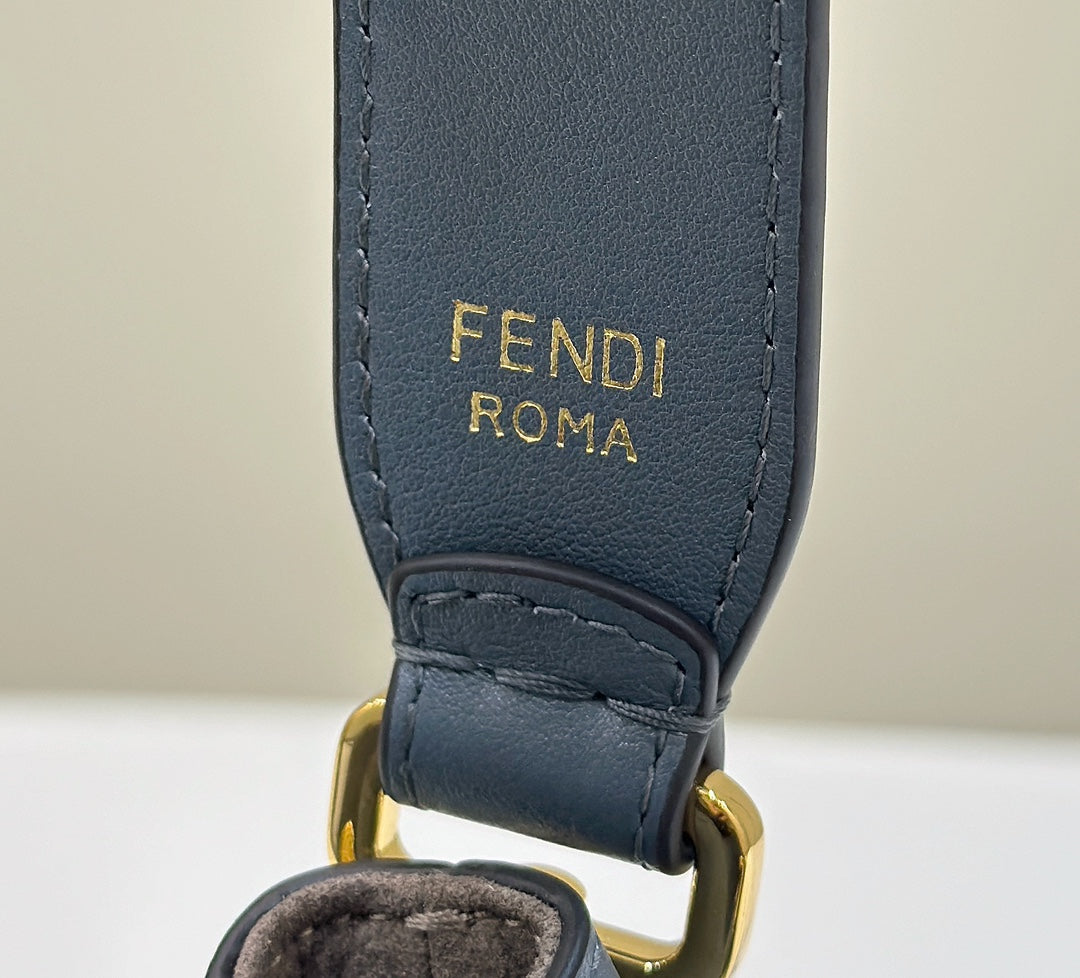 MON TRESOR 18 IN COLORFUL CANVAS WITH FF MOTIF EMBROIDERED mysite