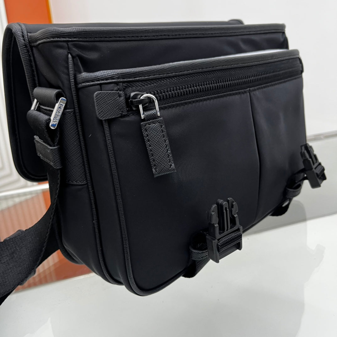 PRA 26 SHOULDER BAG IN BLACK RE-NYLON AND SAFFIANO LEATHER mysite