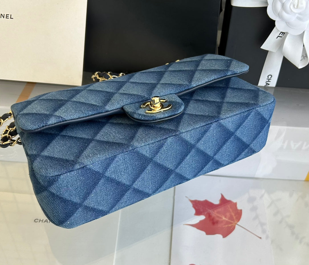 MEDIUM FLAP BAG 25 IN CLASSIC BLUE DENIM GOLD HARDWARE mysite
