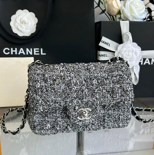 MINI FLAP BAG 20 IN LIGHT GRAY TWEED SILVER HARDWARE mysite