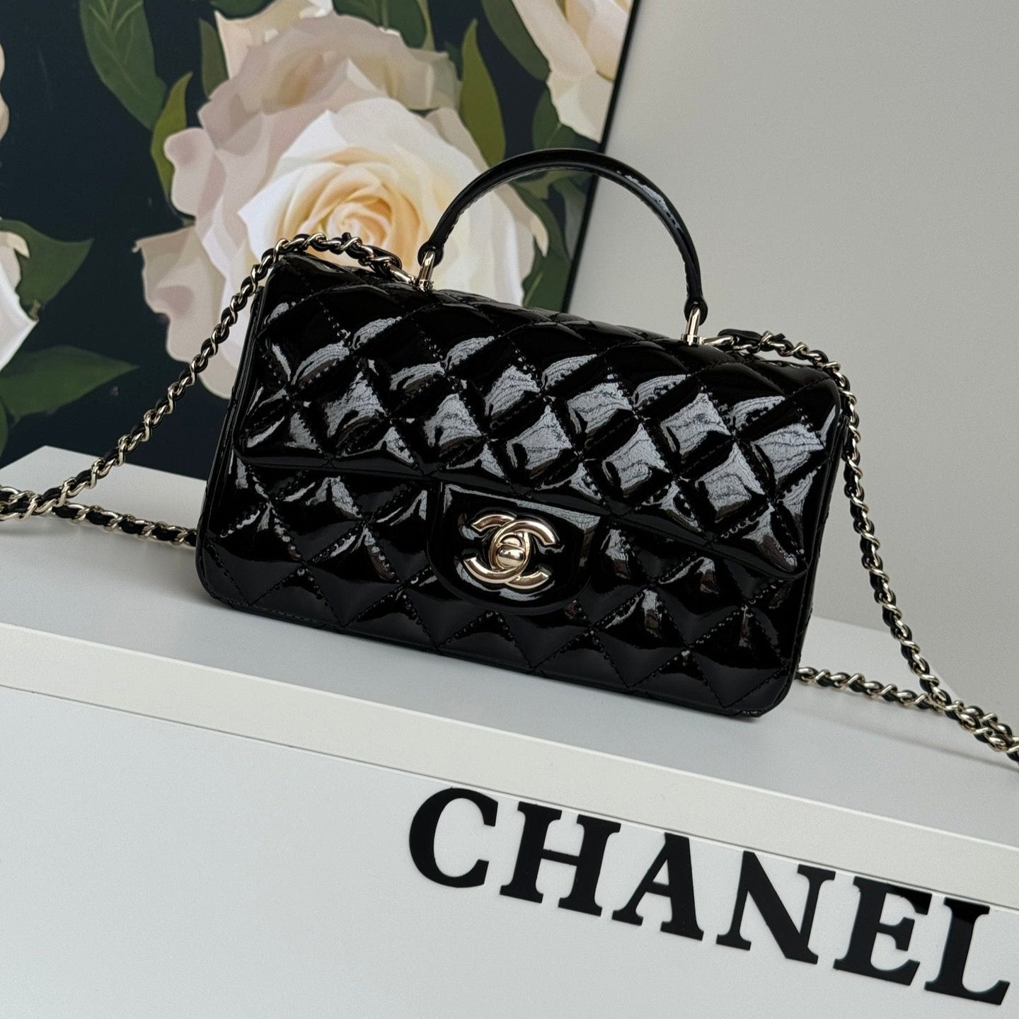 MINI FLAP BAG 20 IN BLACK GLOSSY CALFSKIN GOLD HARDWARE mysite