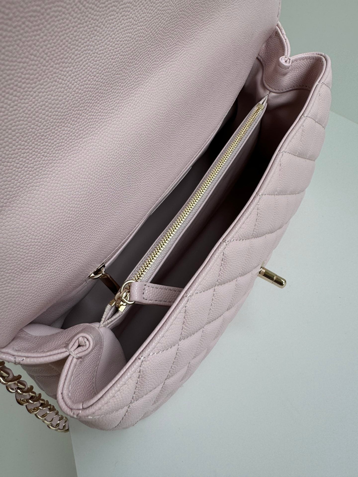 coco handle medium 29cm pastel pink quilted caviar leather gold hardware mysite