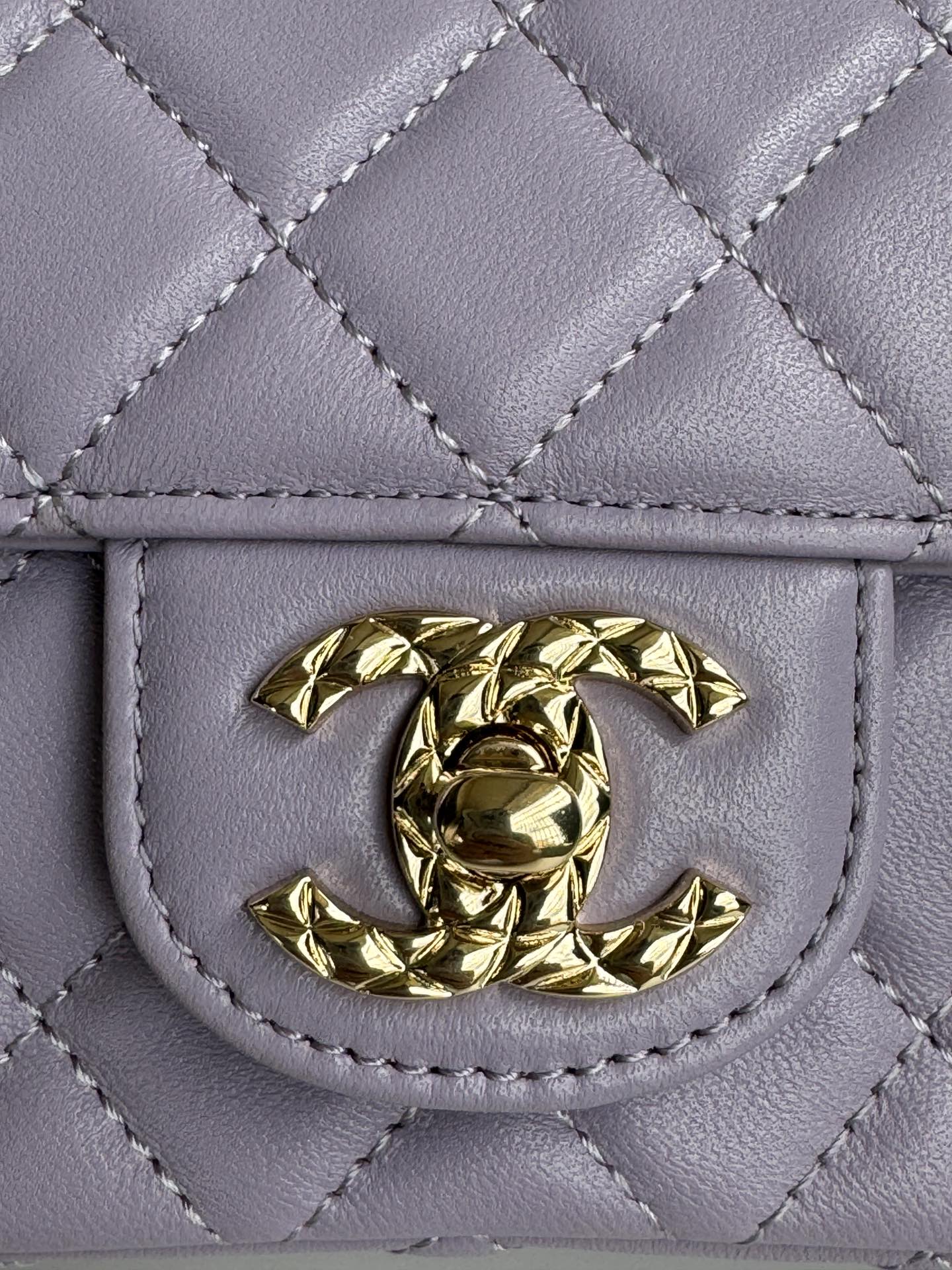 24c mini flap bag 20cm with top handle violet lambskin mysite