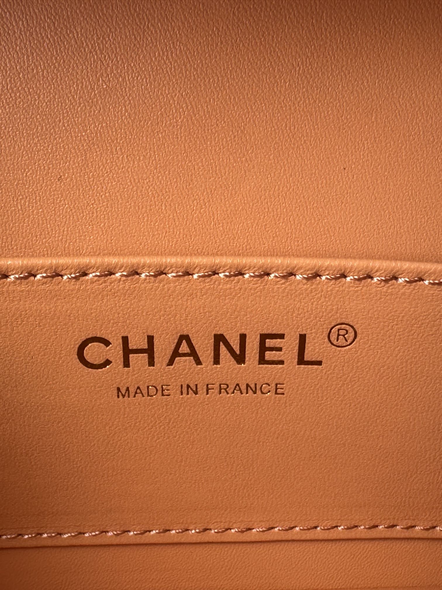SMALL BOX BAG 18 IN CARROT LAMBSKIN GOLD HARDWARE mysite