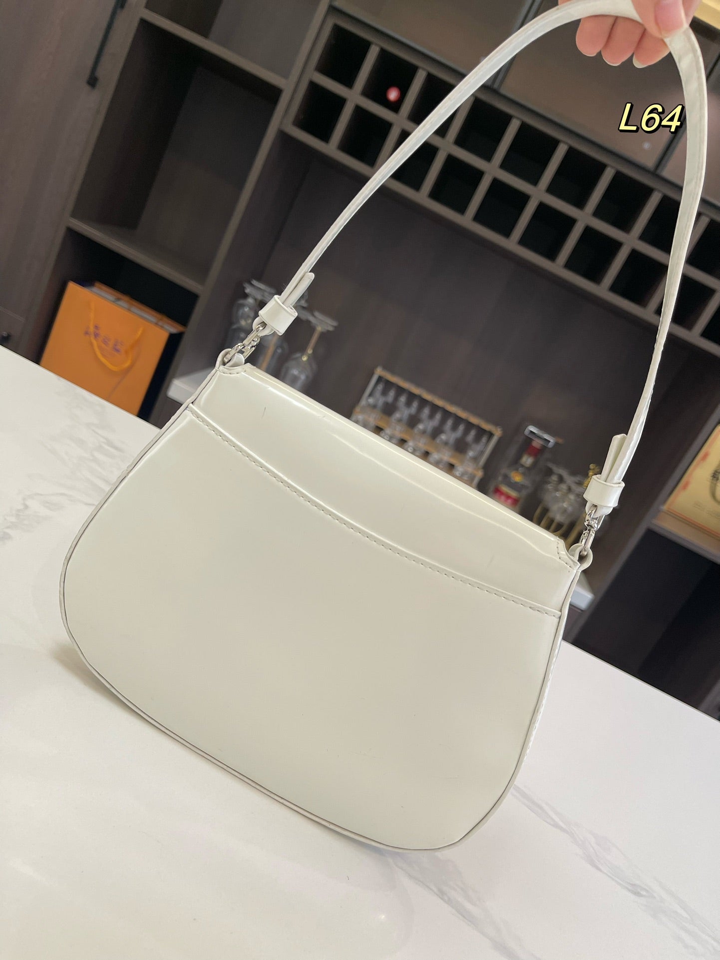 PRA 25 CLEO FLAP SHOULDER BAG IN WHITE BRUSHED LEATHER mysite