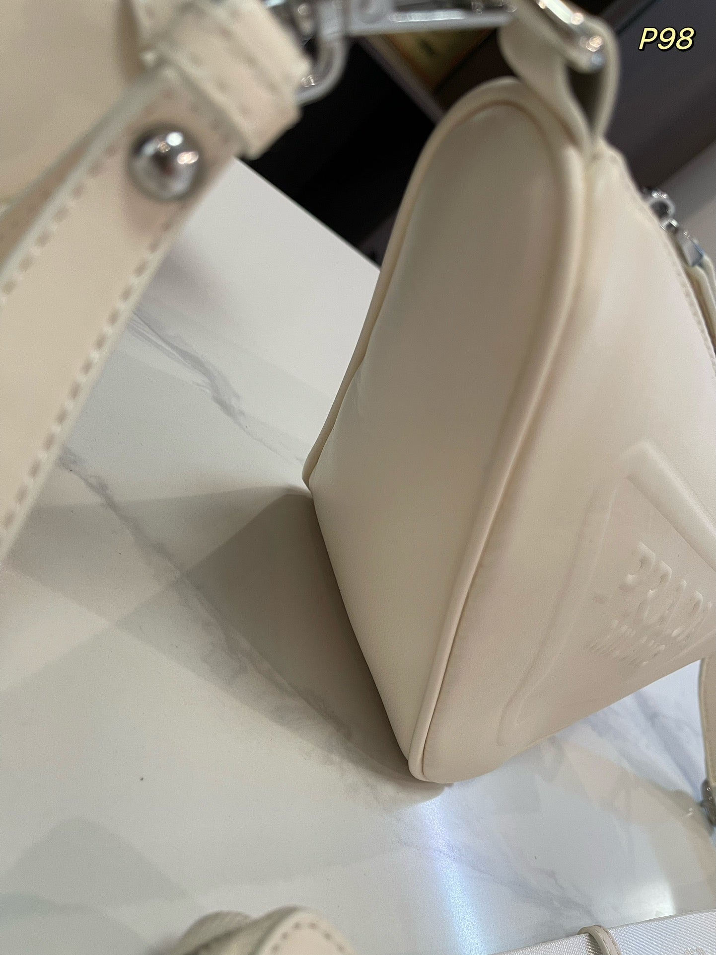 PRA TRIANGLE 27 SHOULDER BAG IN WHITE CALFSKIN WITH STRAP mysite