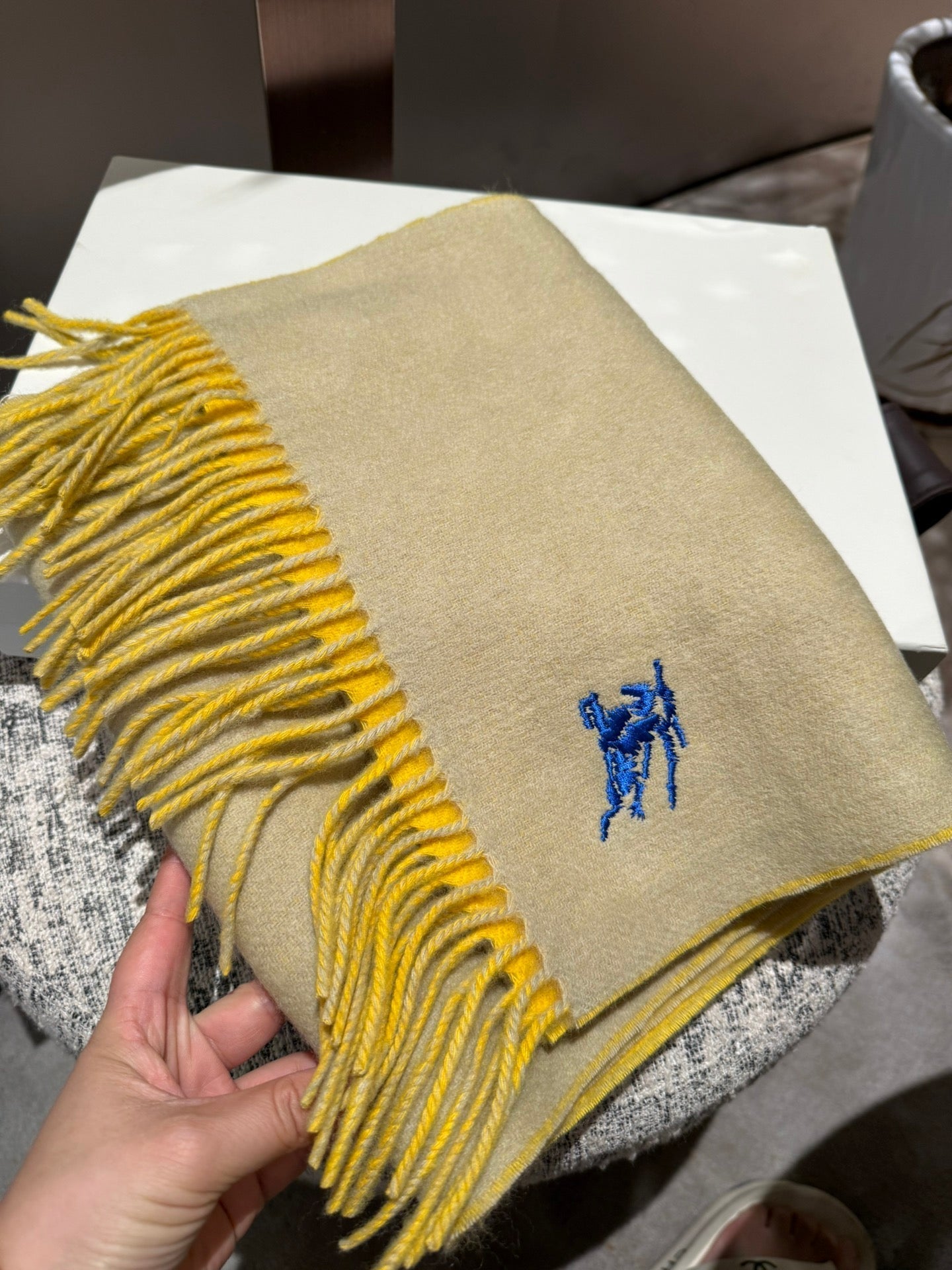 REVERSIBLE SCARF 180 CM IN YELLOW CASHMERE 407415 mysite