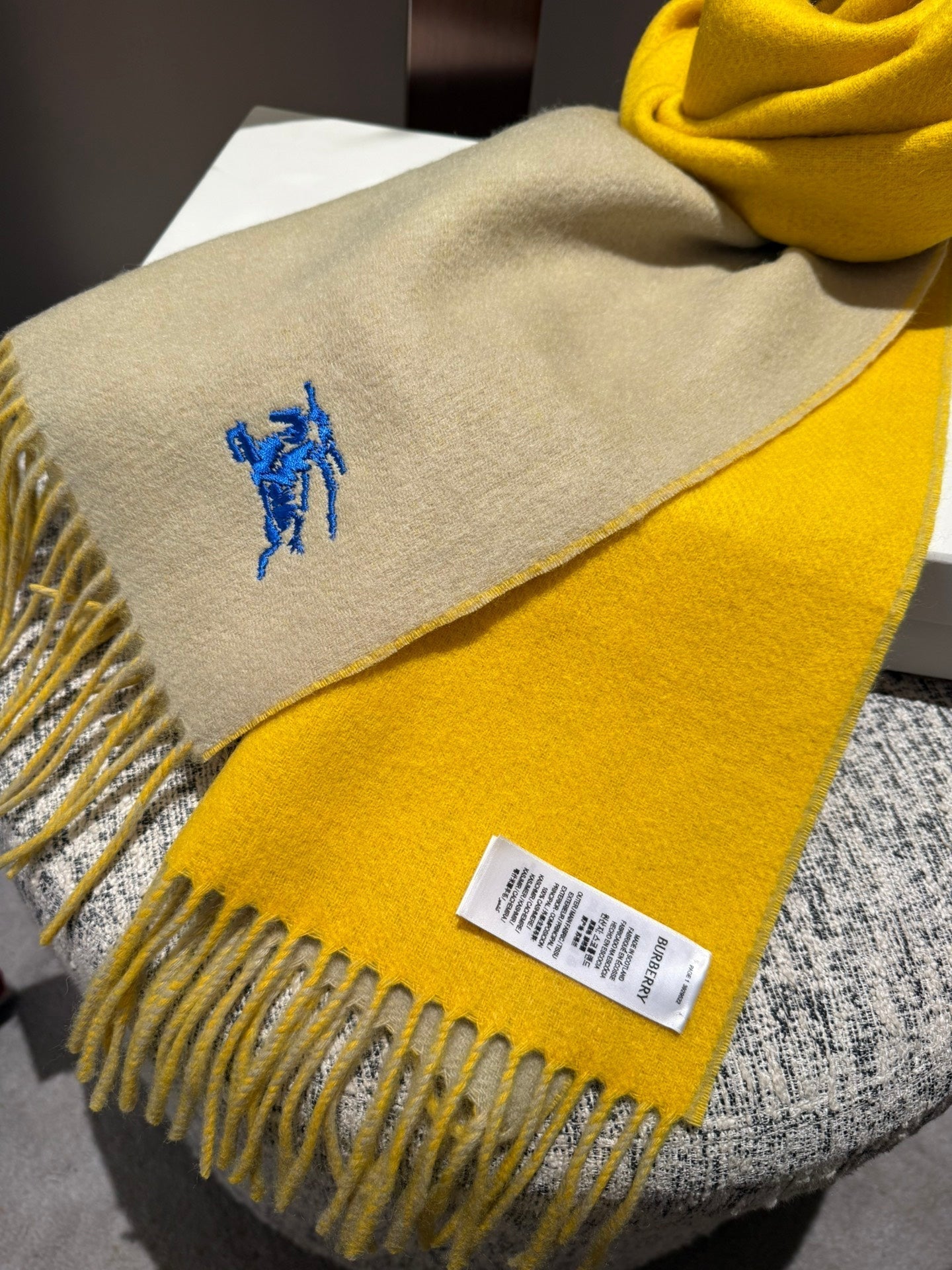 REVERSIBLE SCARF 180 CM IN YELLOW CASHMERE 407415 mysite