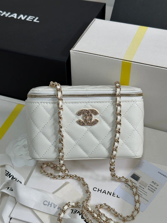CC 25C Vanity Case 17cm White Caviar Leather Heart Rhinestone Light Gold Hardware 243421 mysite