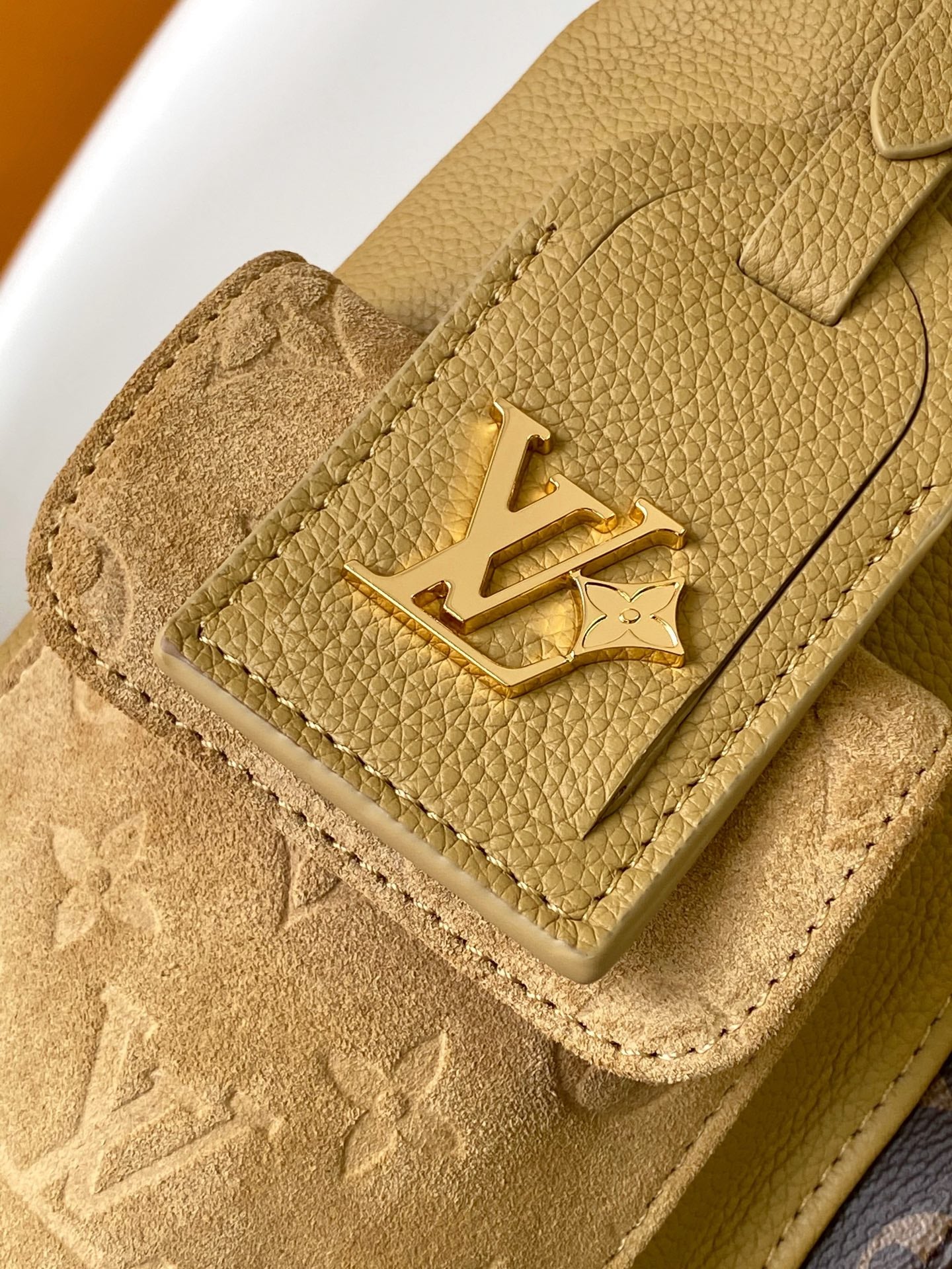 LV Hobo Cargo Bag Khaki Monogram Canvas & Cowhide GHW mysite