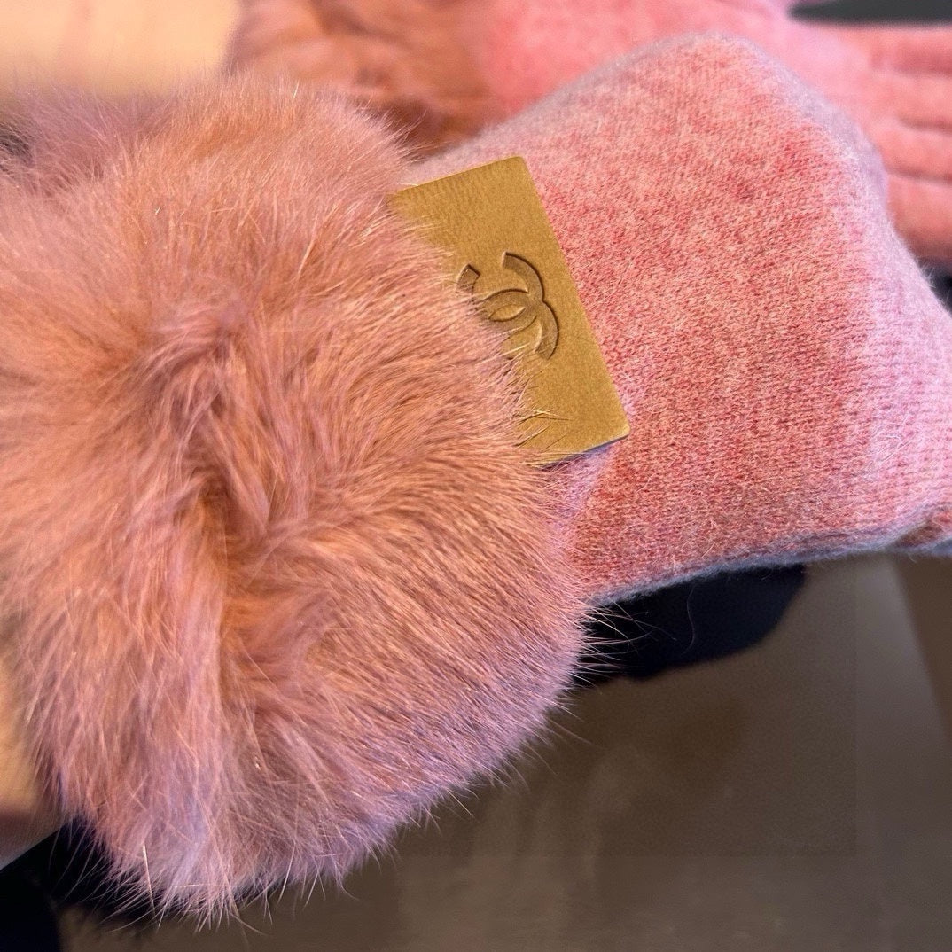 GLOVES IN FLAMINGO PINK WOOL AND RABBIT FUR 420534 mysite