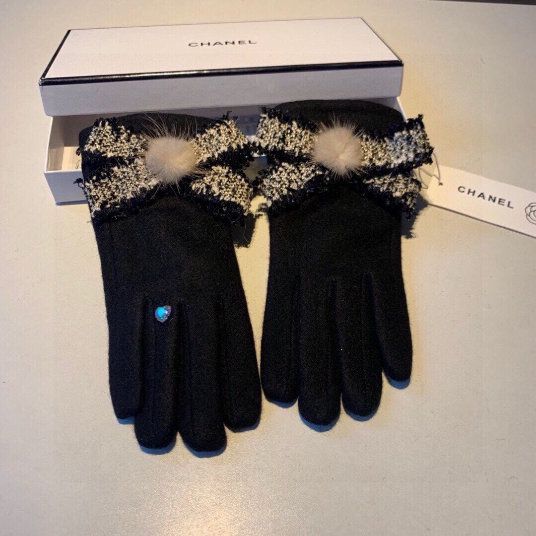 GLOVES IN BLACK WOOL 420536 mysite