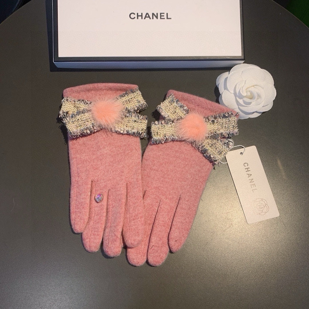 GLOVES IN FLAMINGO PINK WOOL 420537 mysite