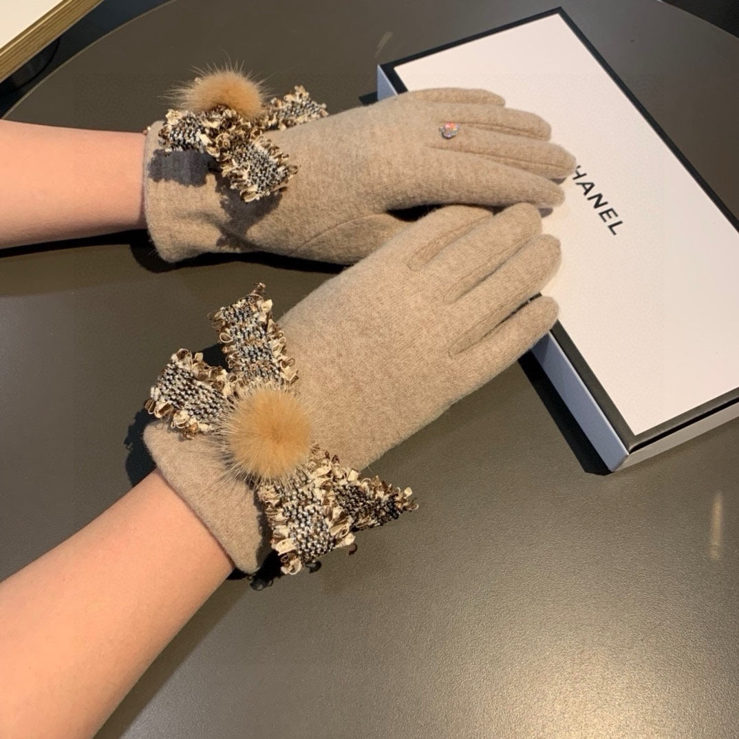 GLOVES IN PALE BROWN WOOL 420538 mysite